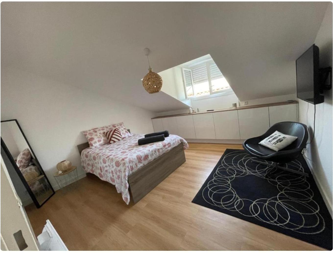 Grand Appartement Hypercentre Avec Terrasse Et Parking Poitiers Eksteriør bilde